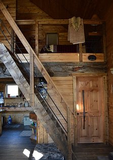 Cabin & Bunk house – McKenzie Outfitters