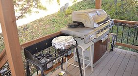 Cabin & Bunk house – McKenzie Outfitters