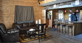 Cabin & Bunk house – McKenzie Outfitters