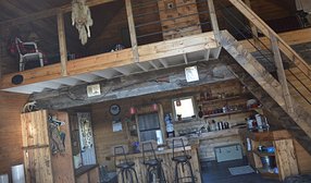 Cabin & Bunk house – McKenzie Outfitters