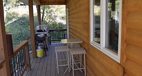 Cabin & Bunk house – McKenzie Outfitters