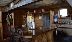 Cabin & Bunk house – McKenzie Outfitters