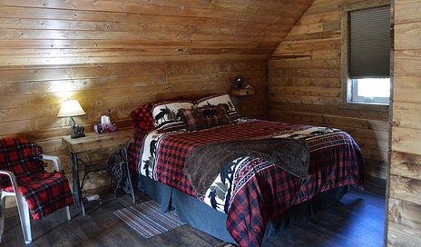 Cabin & Bunk house – McKenzie Outfitters